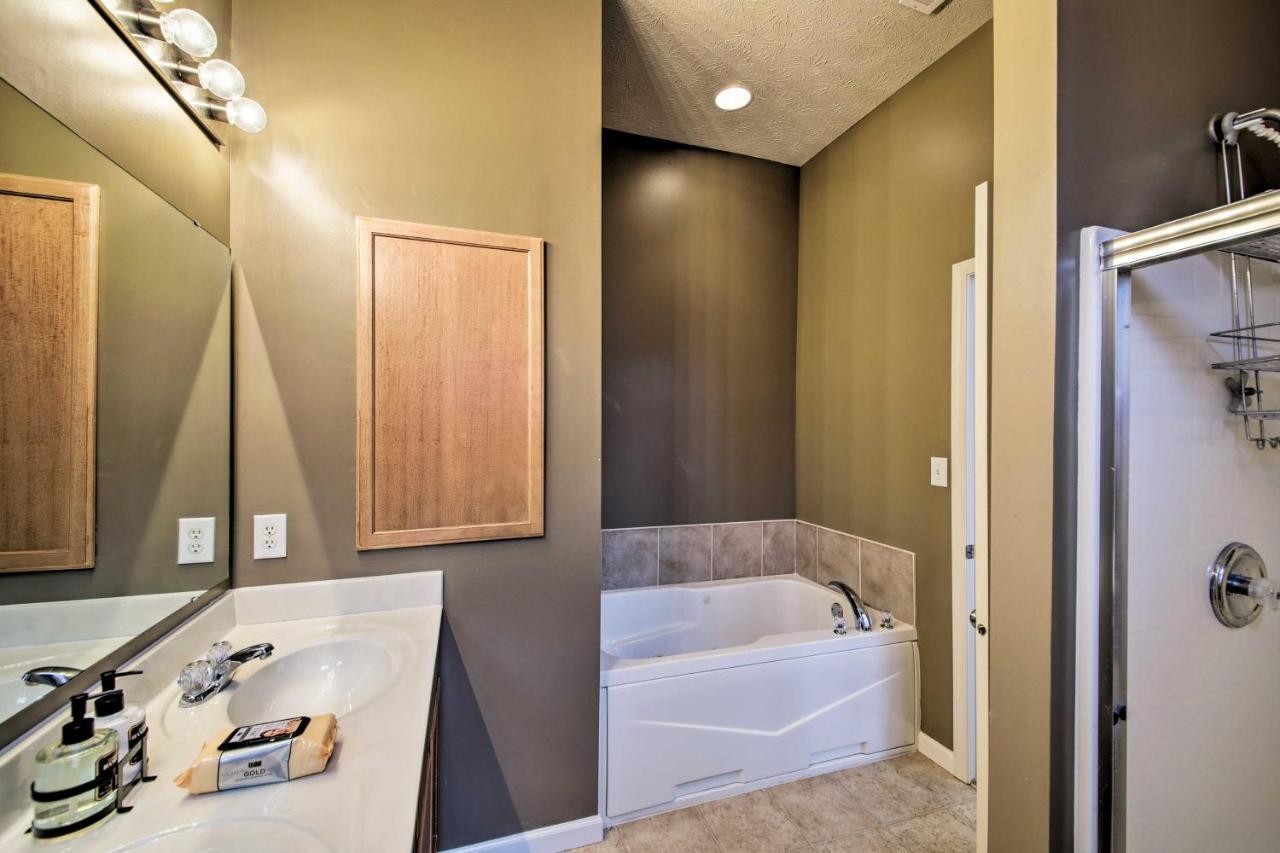 Arts And Design District Condo Steps To Monon Trail Carmel Eksteriør bilde